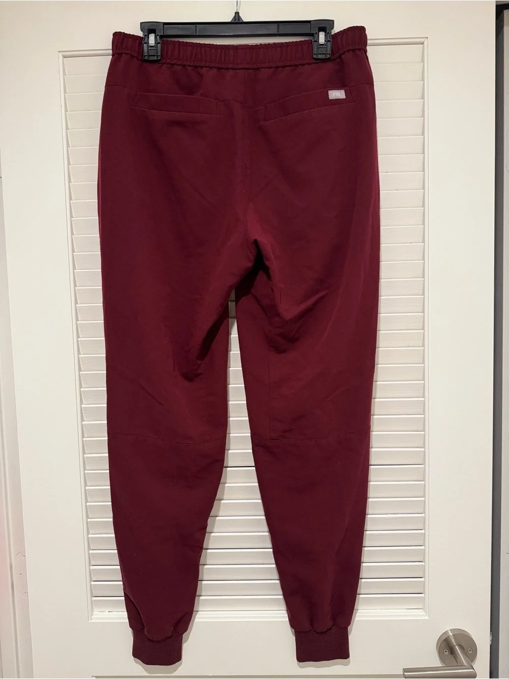 FIGS Tansen Jogger Scrub Pant Burgundy Size Medium
